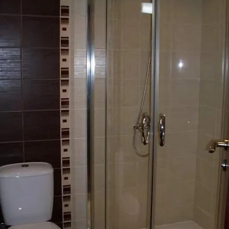 Guest house Семеен Хотел Оренда *